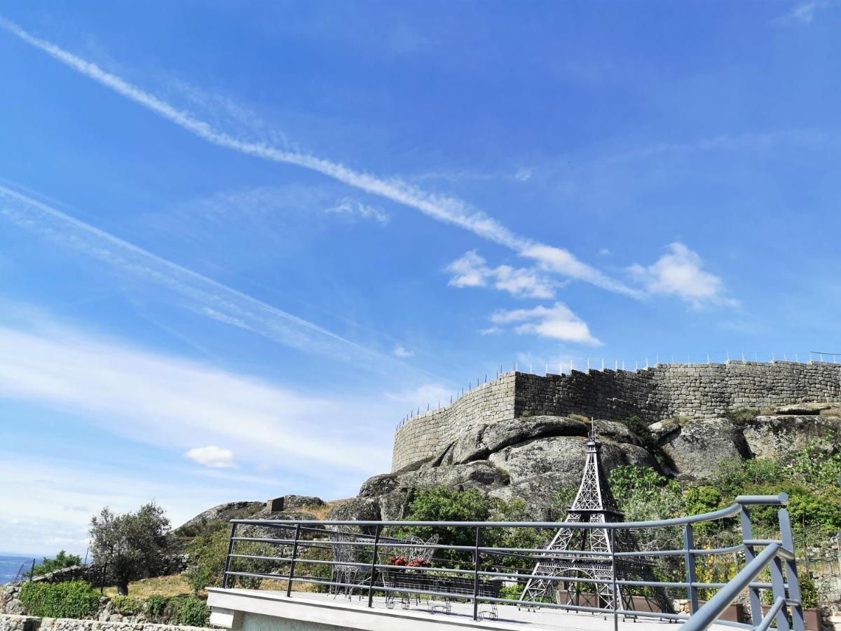 Casa Do Penedo Castle House